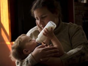 Feeding bottle